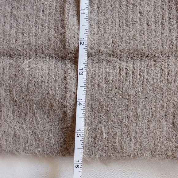 NWT Soia & Kyo Jaya Fuzzy Rib Knit Beanie Cap OS Hush Beige - Picture 7 of 9